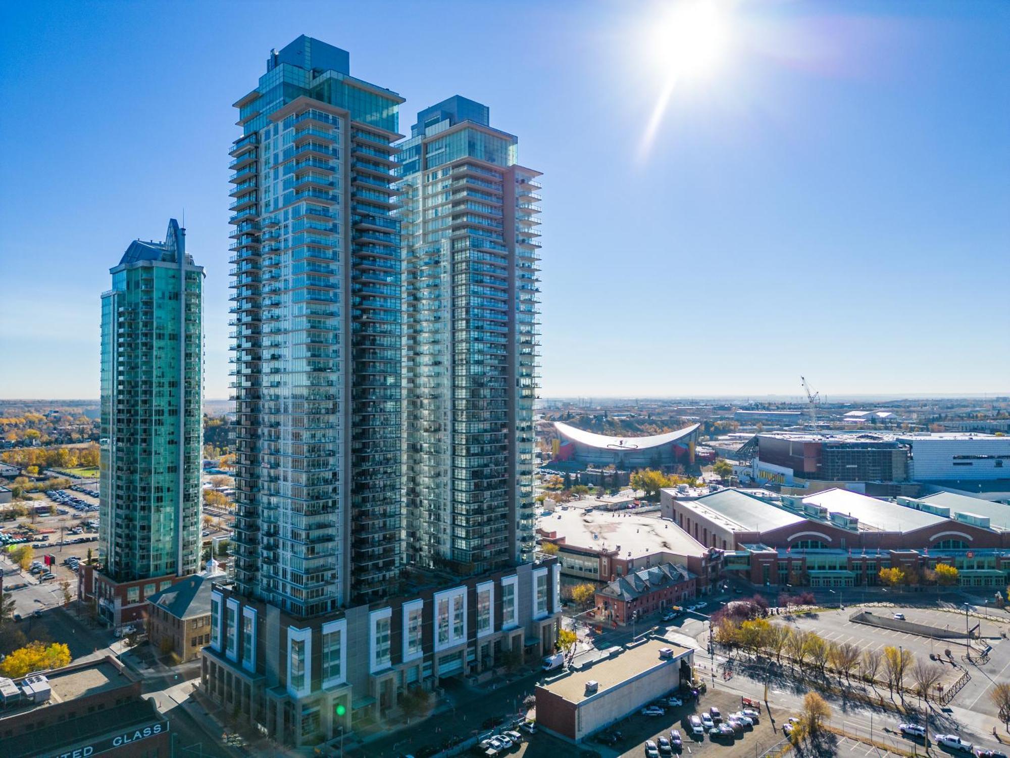 Modern Suite Calgary Downtown 5 Min Walk Stampede Buitenkant foto