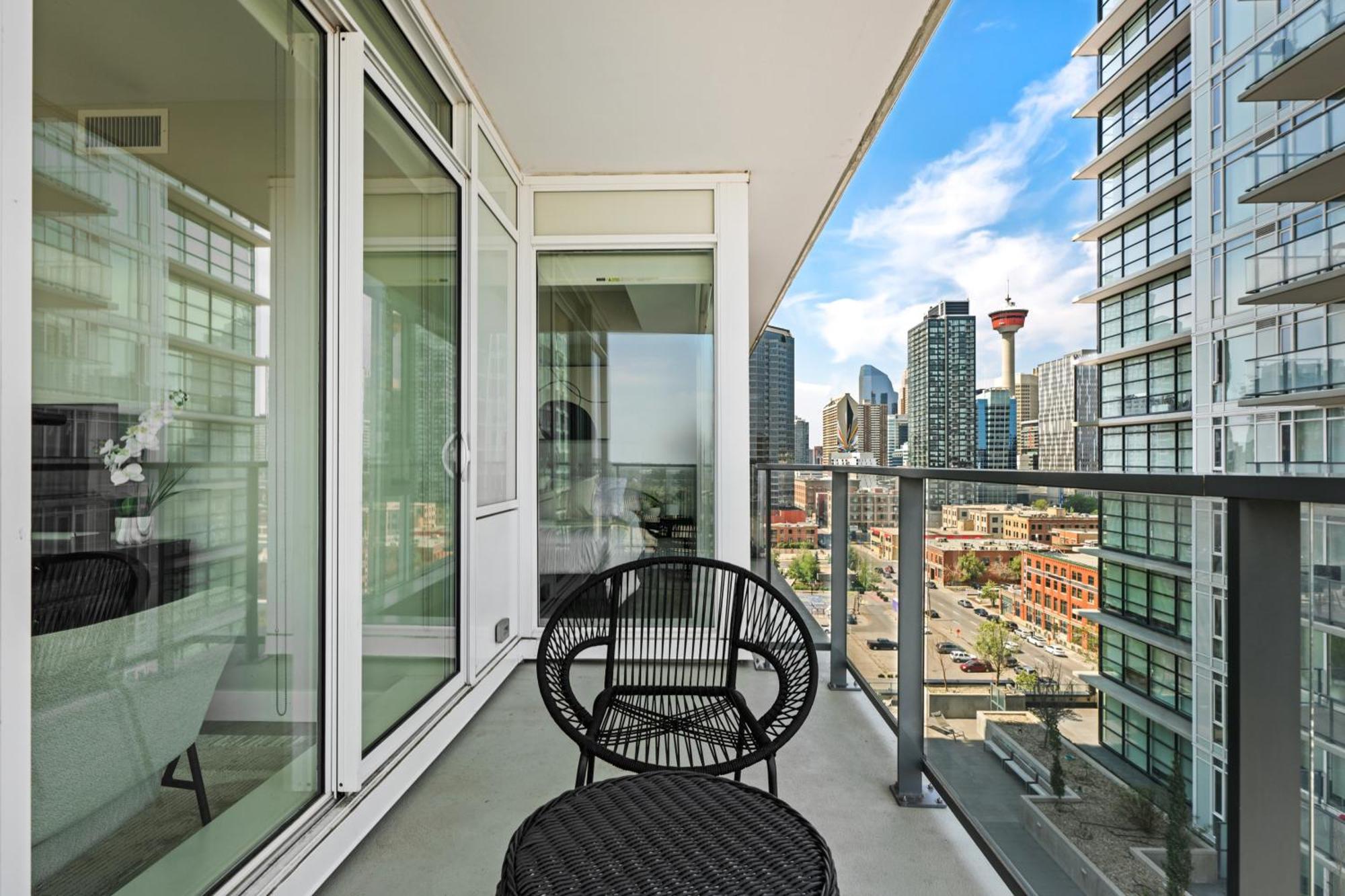 Modern Suite Calgary Downtown 5 Min Walk Stampede Buitenkant foto