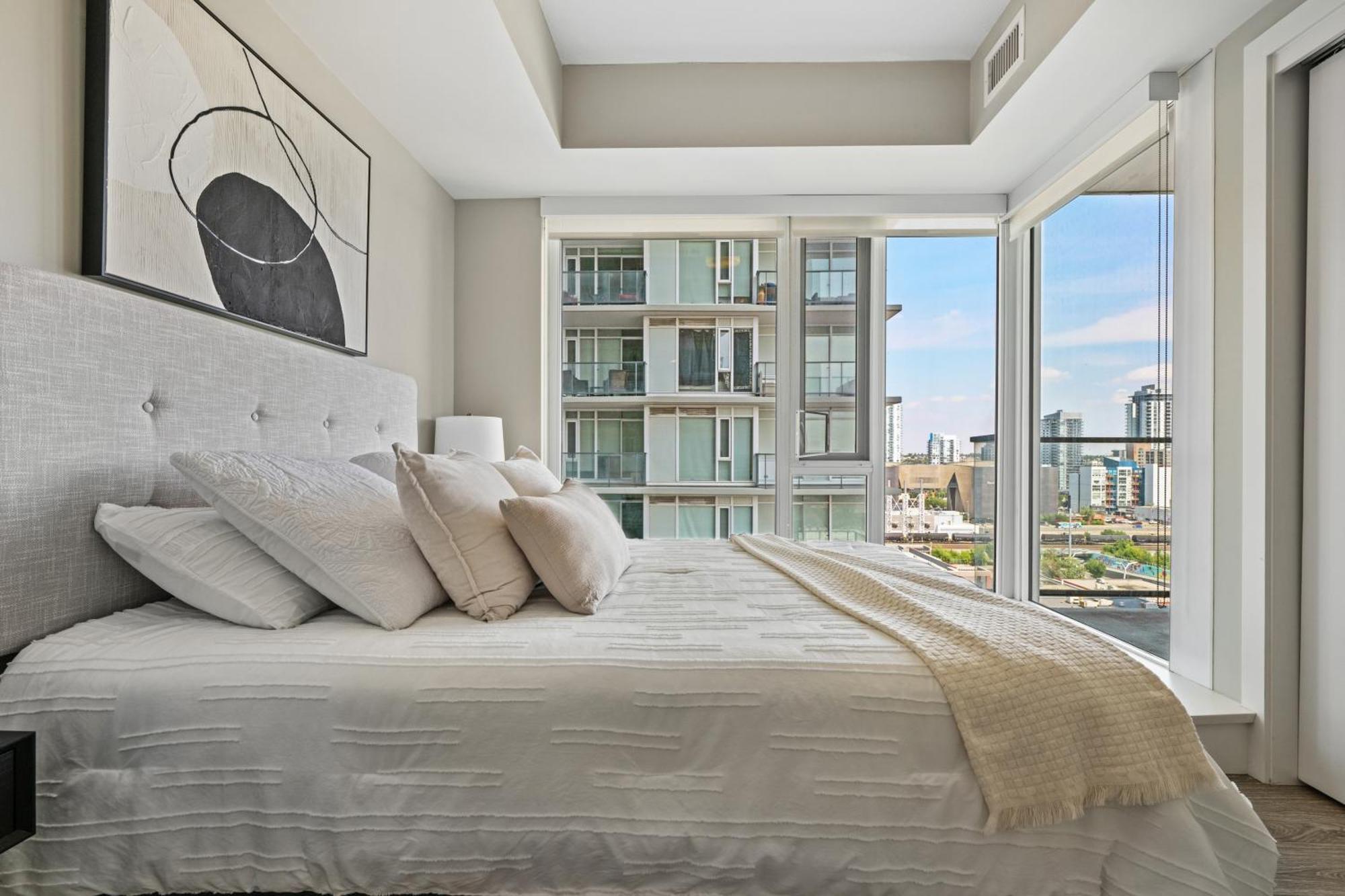 Modern Suite Calgary Downtown 5 Min Walk Stampede Buitenkant foto