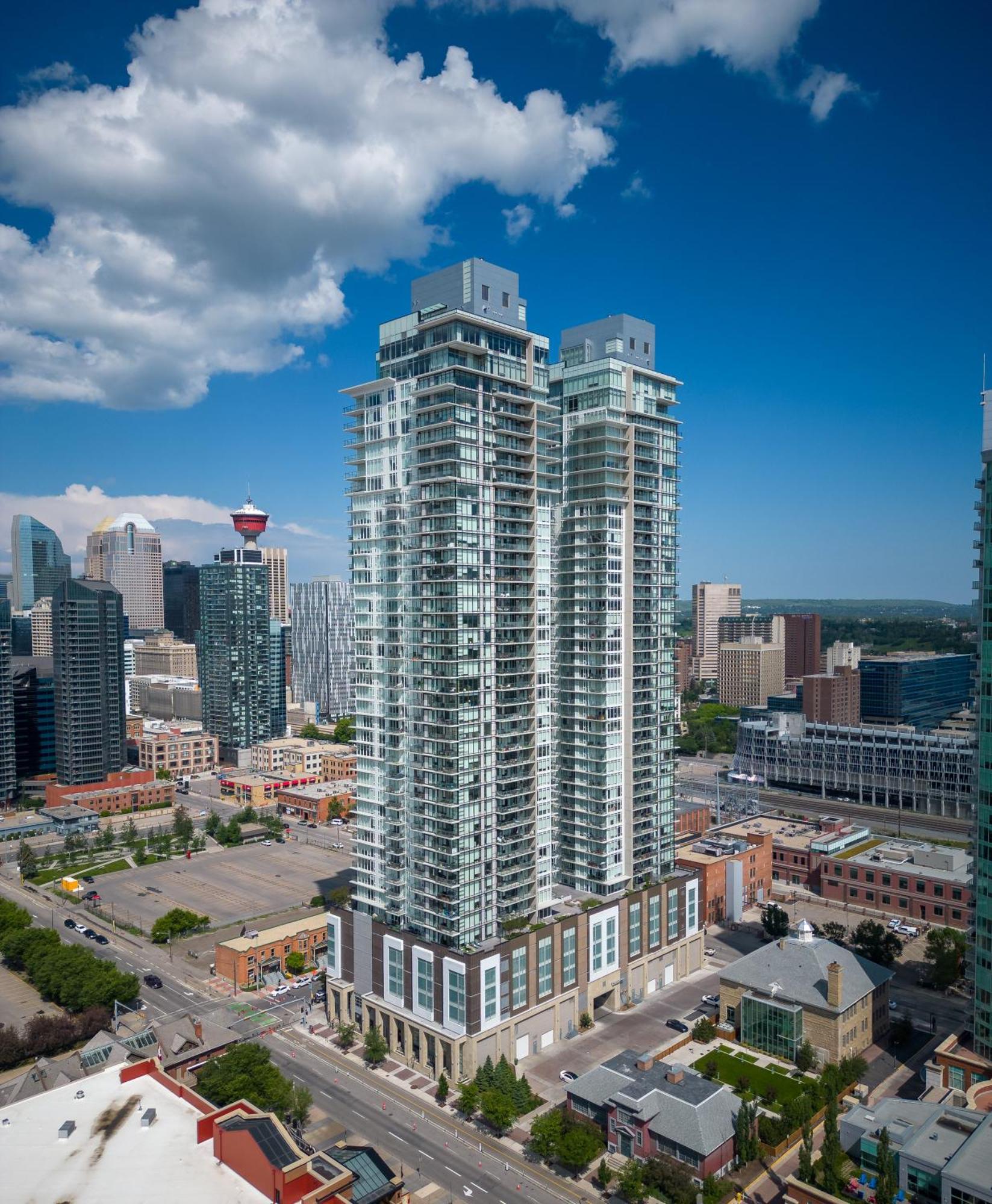 Modern Suite Calgary Downtown 5 Min Walk Stampede Buitenkant foto
