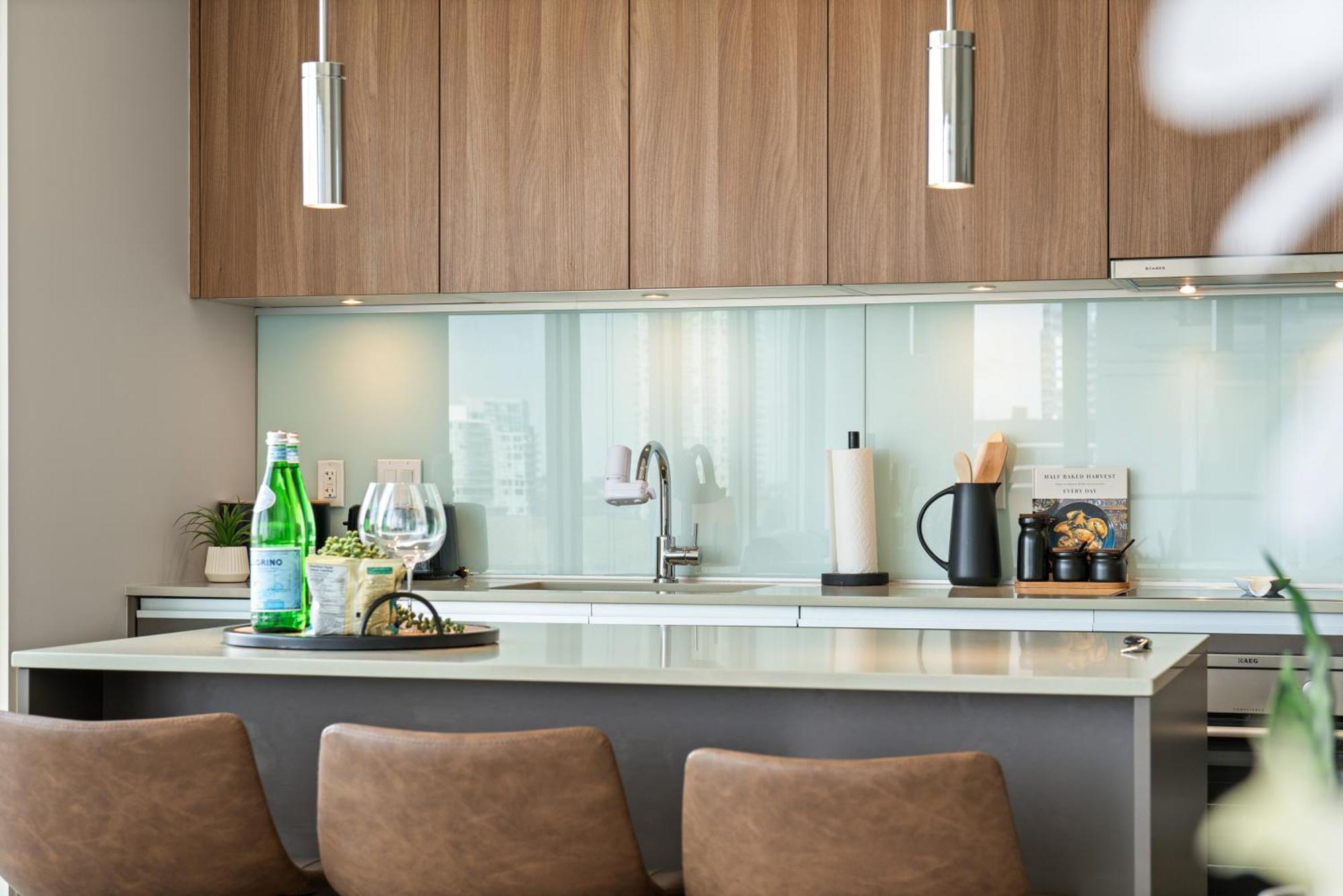 Modern Suite Calgary Downtown 5 Min Walk Stampede Buitenkant foto